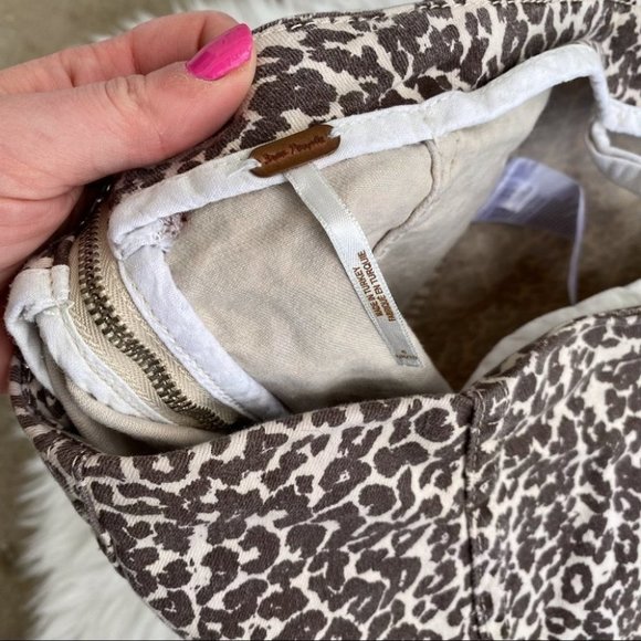 Free People Cheetah Cream and Tan Mini Skirt - Picture 4 of 7